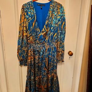White House Black Market Size 8P long sleeve colorful fall dress